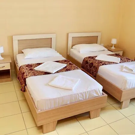 Fly Hotel 3*