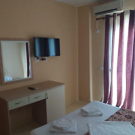 Hotel Fly